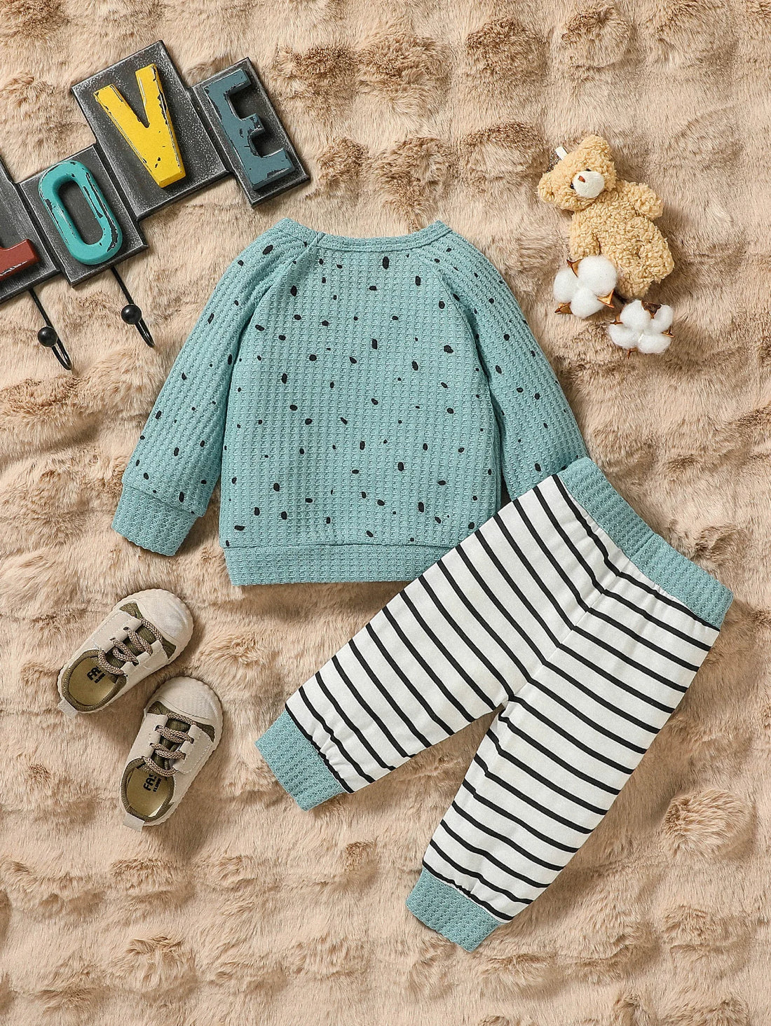 LittleGent™ Baby Boys Long Sleeve Plaid Bodyset – Comfortable Everyday Wear