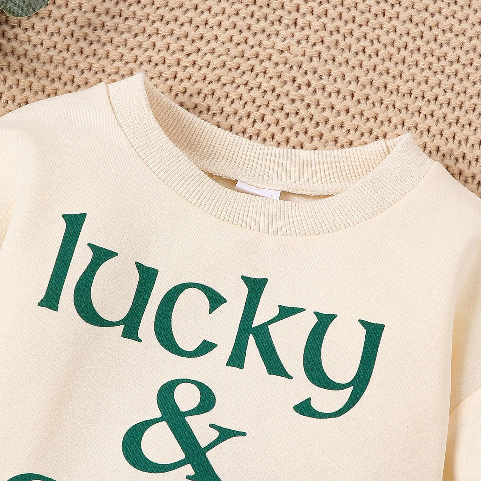 LuckyLeaf™ Infant Baby Jumpsuit – Cute Four Leaf Clover & Letter Print Romper (0-18 Months)