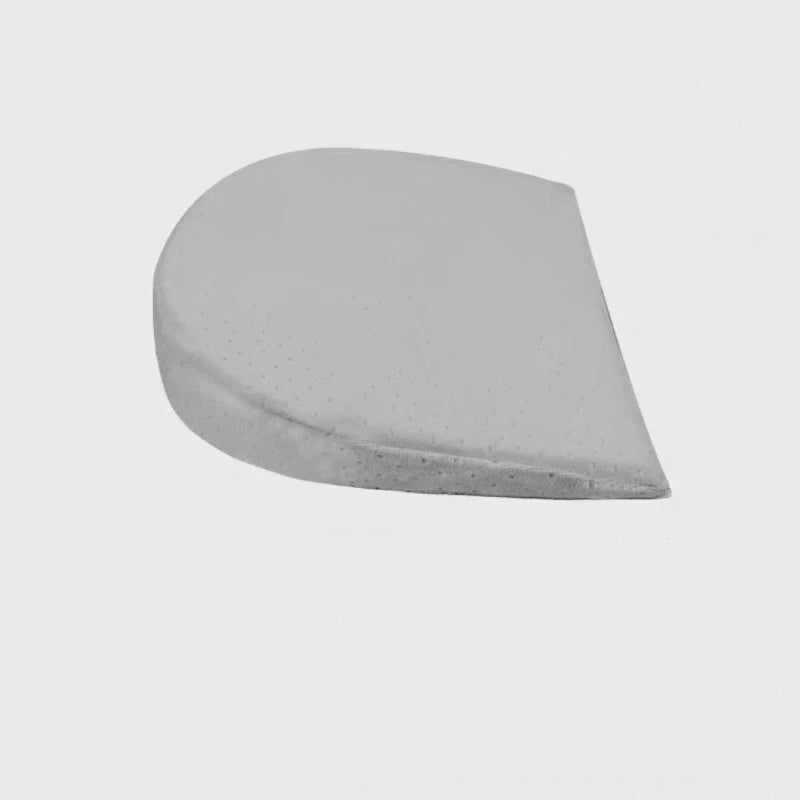 🧸 Baby Anti-Spit Milk Slope Pillow – Lightweight Memory Foam Feeding & Sleep Support Cushion (1–3 Years)